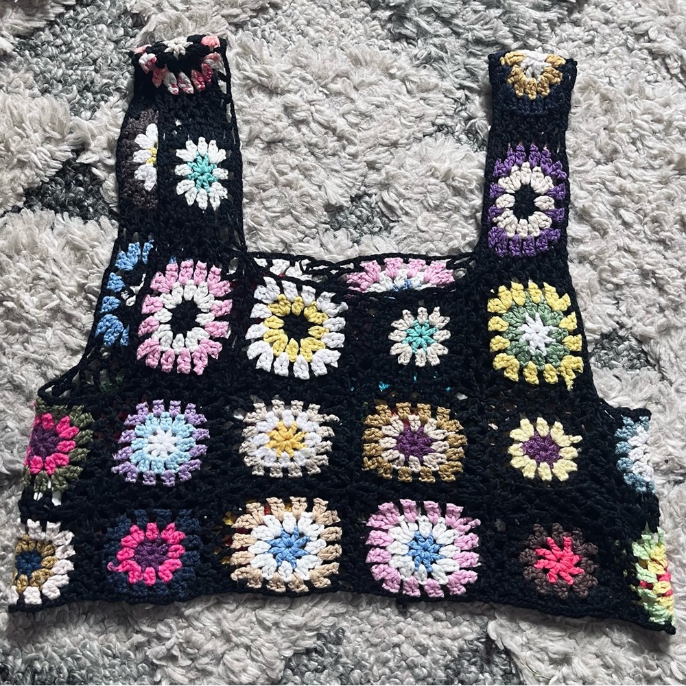 Crochet cropped tank